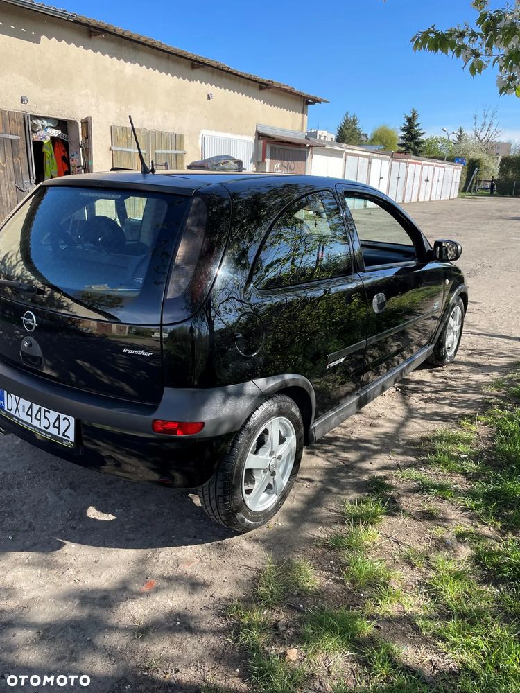 Opel Corsa 1.4 16V - 11