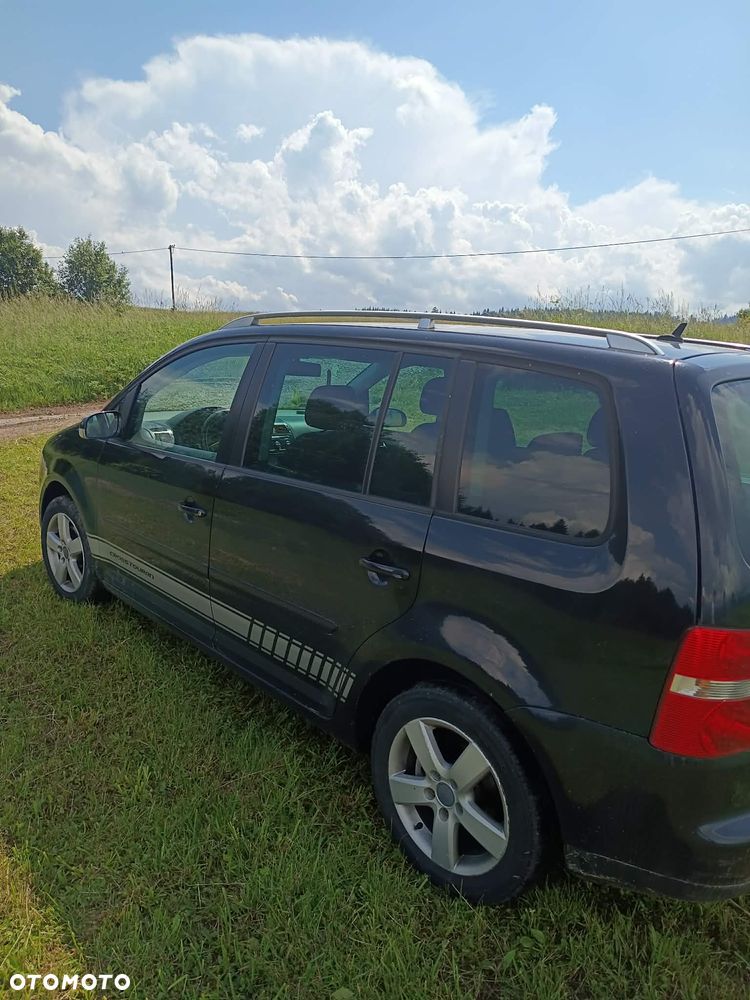 Volkswagen Touran 1.9 TDI Q-Line - 11