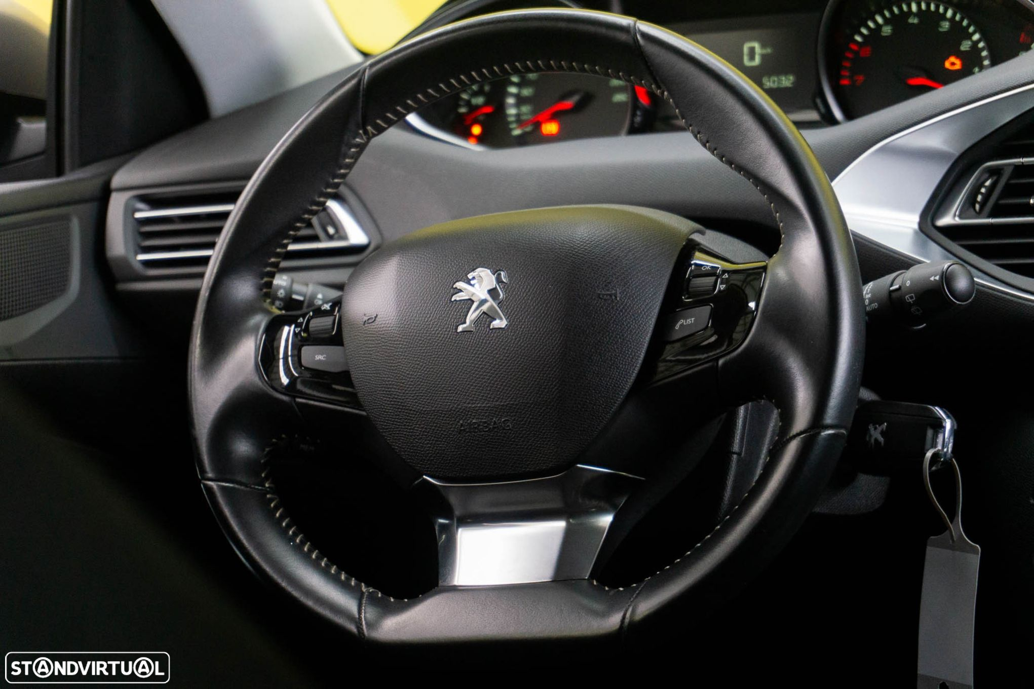 Peugeot 308 1.2 PureTech Allure - 17
