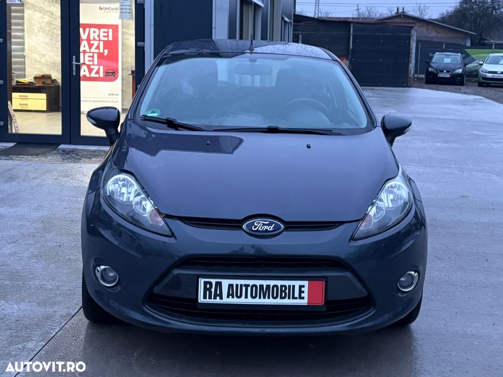 Ford Fiesta 1.25 Ghia - 10