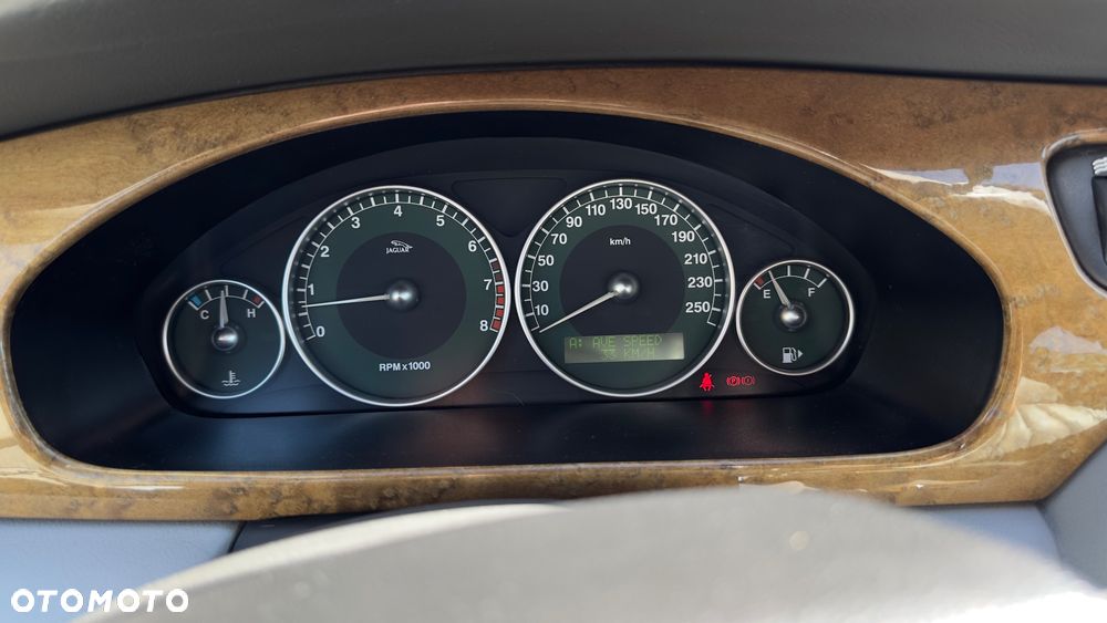 Jaguar X-Type 3.0 V6 4x4 Executive - 14