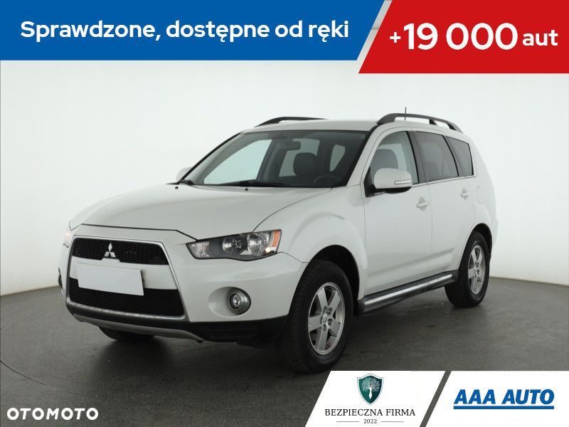 Mitsubishi Outlander - 2