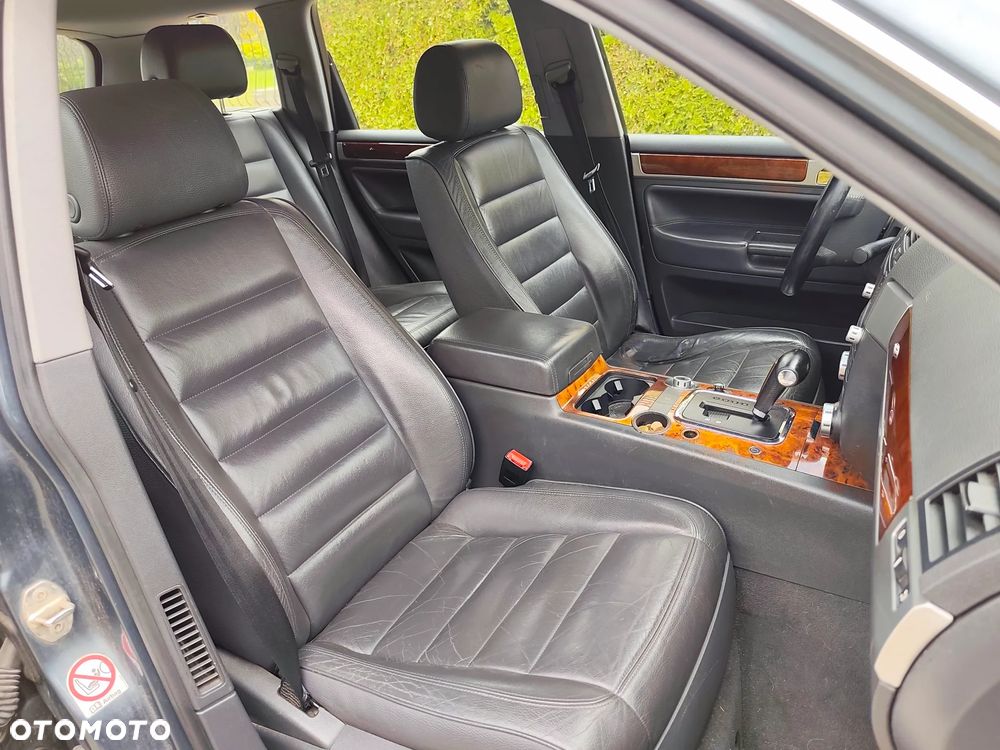 Volkswagen Touareg - 19