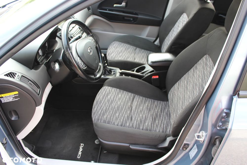 Kia Ceed 1.4 CVVT LX - 19