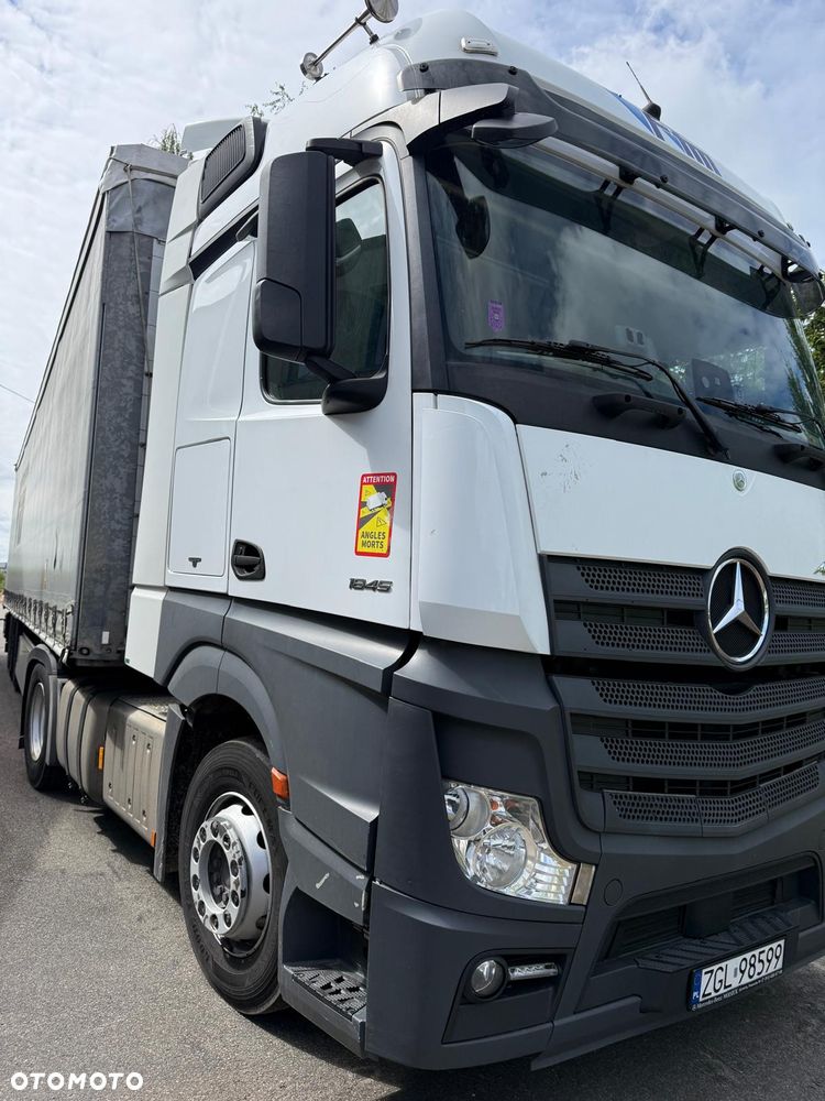 Mercedes-Benz ACTROS - 1