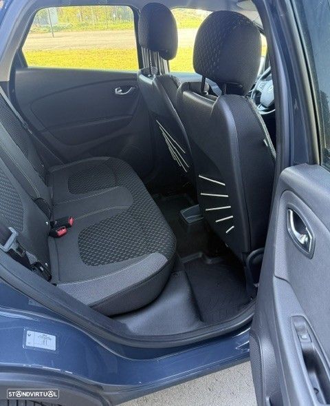 Renault Captur 1.2 TCe Exclusive EDC - 11