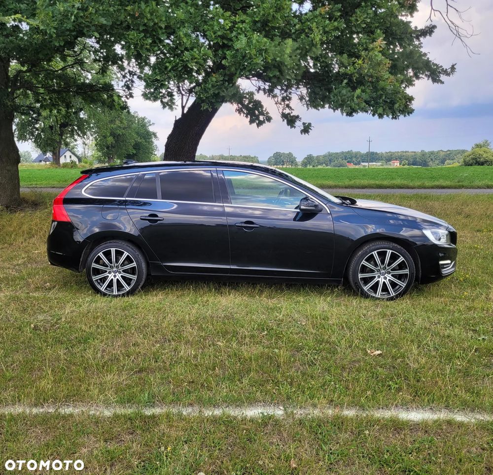 Volvo V60 D4 Geartronic Summum - 26