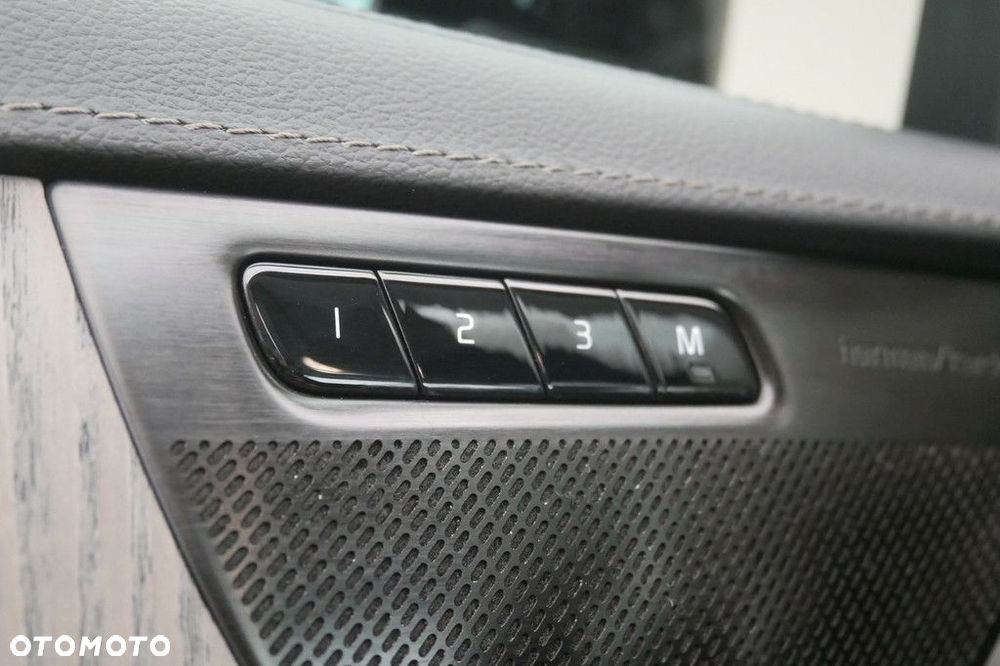 Volvo XC 90 - 33