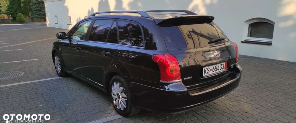 Toyota Avensis - 31