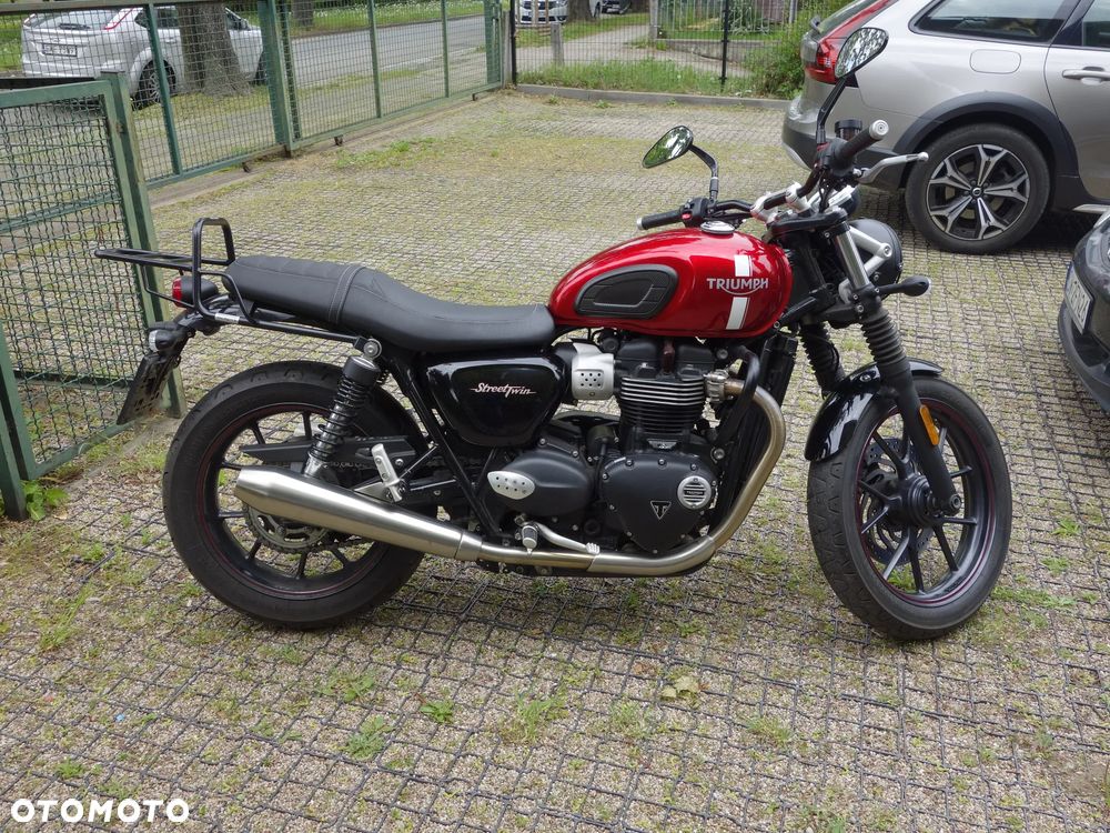 Triumph Street Twin - 1