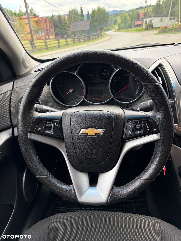 Chevrolet Cruze 1.6 LT+ - 11