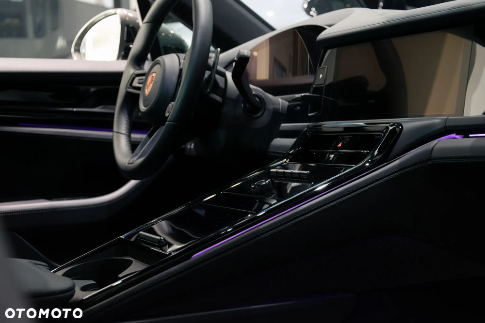 Porsche Panamera 4S E-Hybrid PHEV - 32