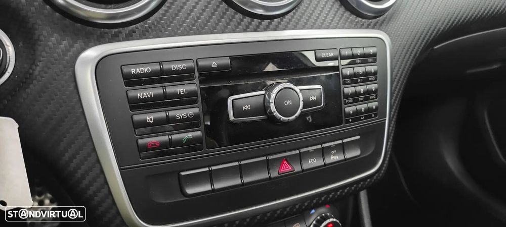 Mercedes-Benz A 180 d AMG Line - 34