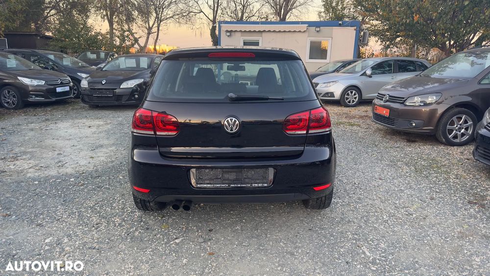Volkswagen Golf - 2