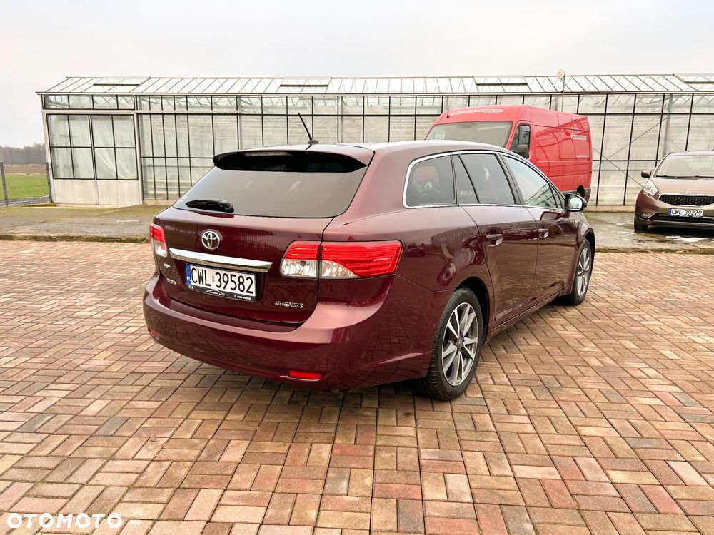 Toyota Avensis 1.8 Sol NAVI - 3