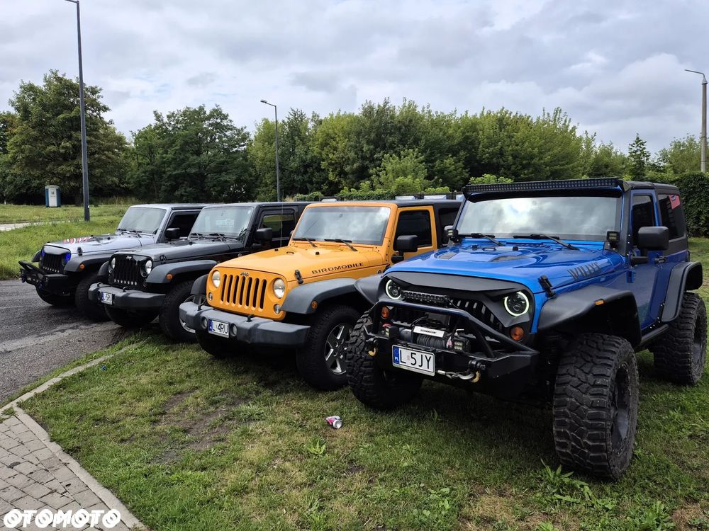 Jeep Wrangler - 12