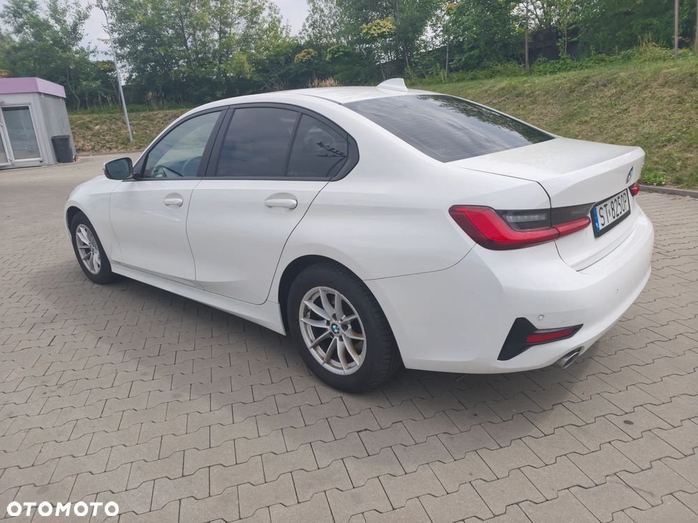 BMW Seria 3 318d - 6