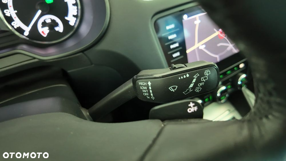 Skoda Octavia 2.0 TDI 4x4 Ambition DSG - 37