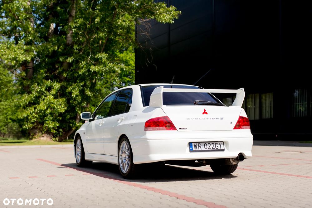 Mitsubishi Lancer Evolution IX - 8