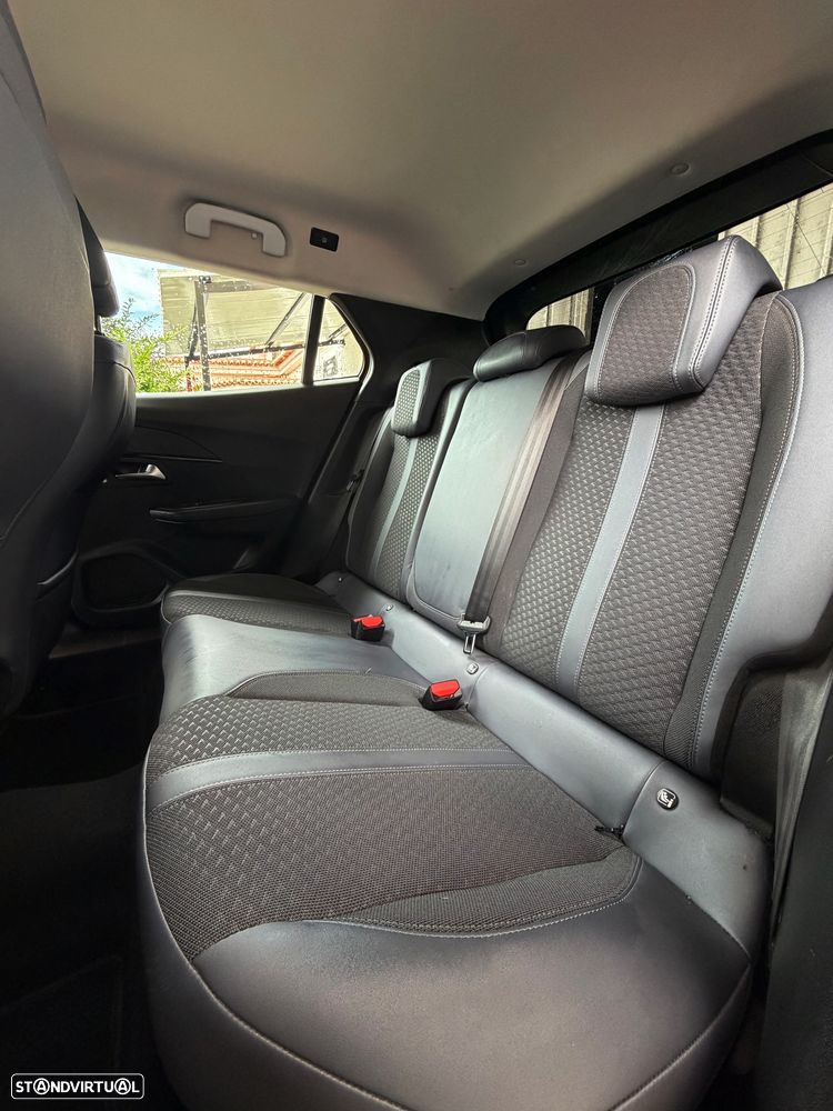 Peugeot 2008 1.2 PureTech Allure Pack - 10