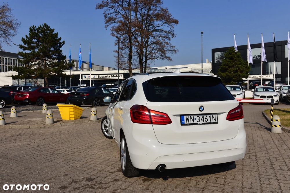 BMW Seria 2 218d - 4