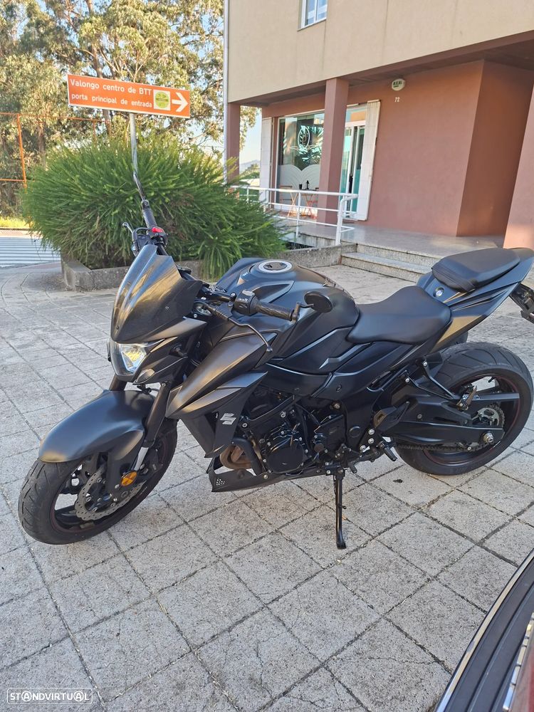 Suzuki GSX GSX_S - 7