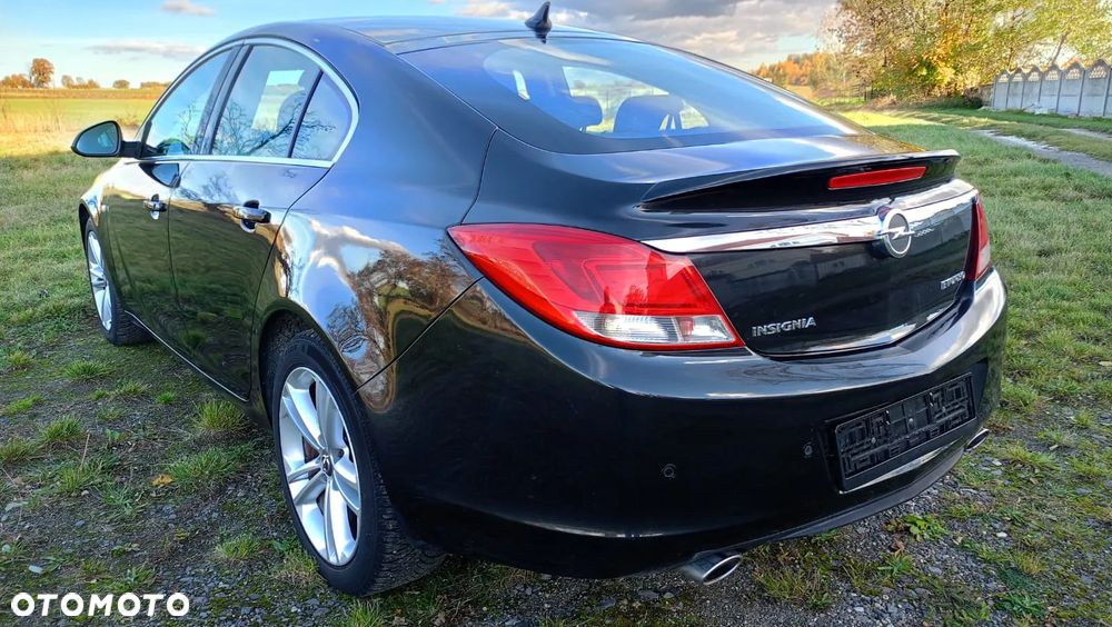 Opel Insignia 2.0 Bi Turbo CDTI 4x4 Country Tourer - 4