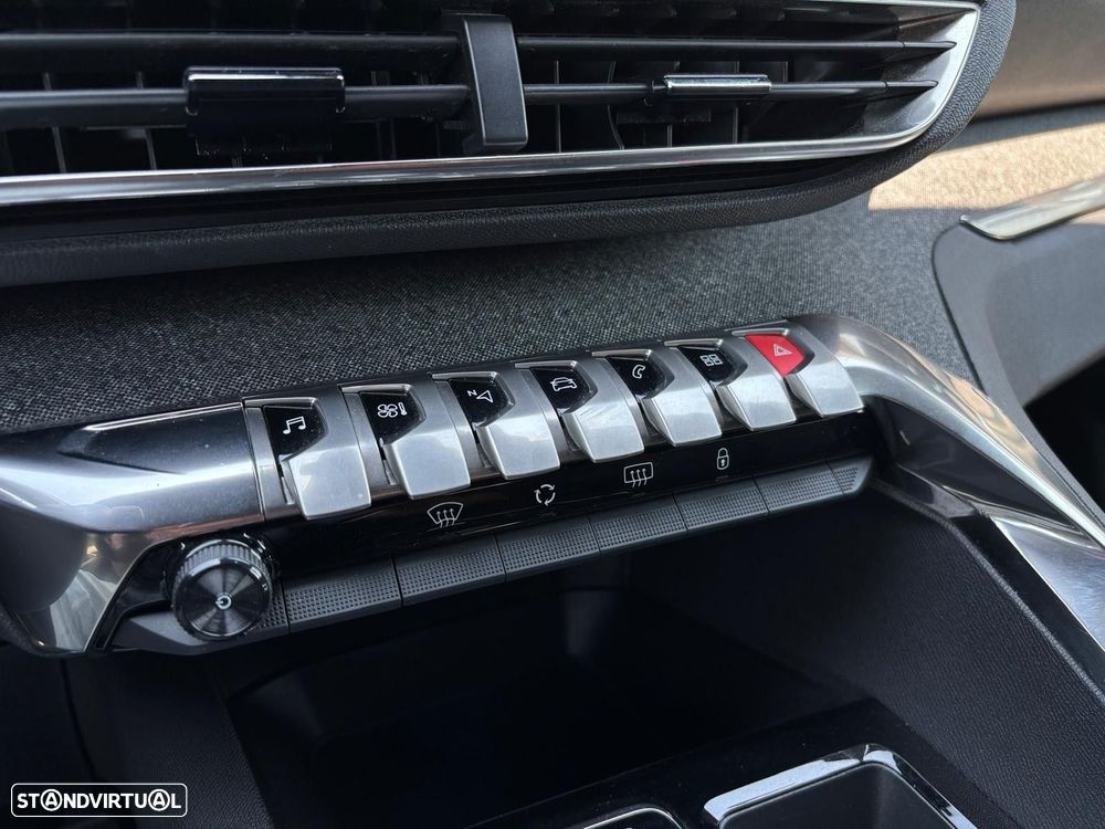 Peugeot 5008 1.2 PureTech Allure Pack EAT8 - 18