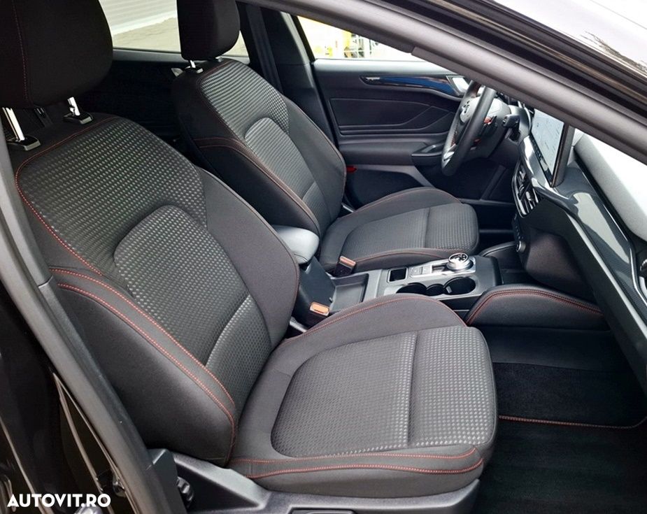 Ford Focus 1.5 EcoBlue Start-Stopp-System Aut. ST-LINE - 12