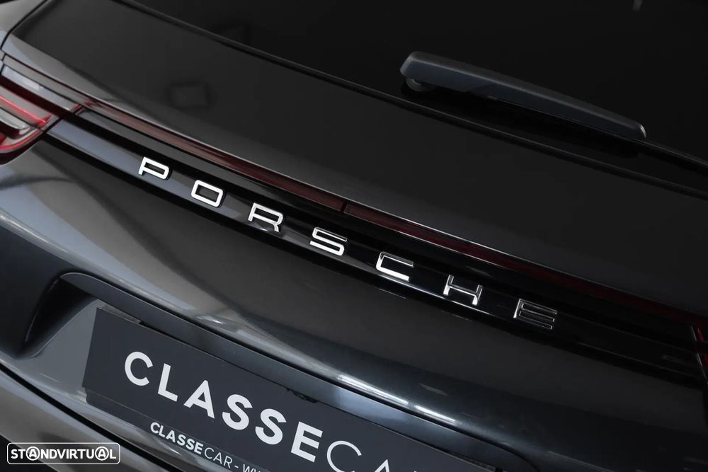 Porsche Panamera Sport Turismo 4 E-Hybrid - 13