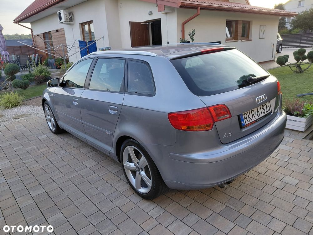 Audi A3 Sportback - 16