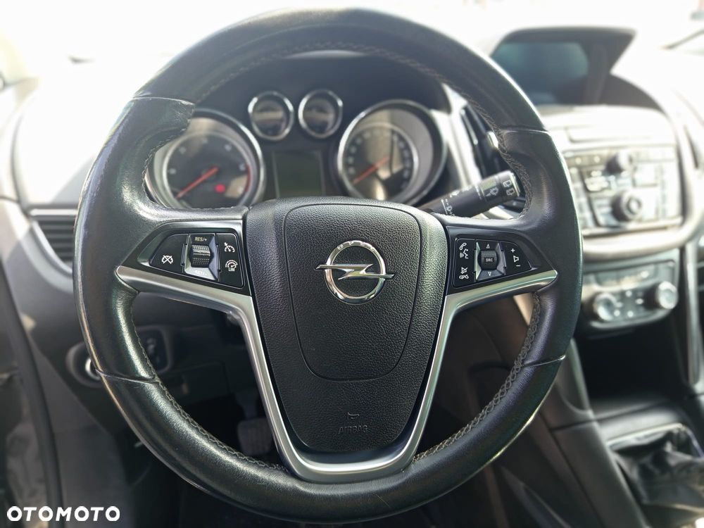 Opel Zafira - 15