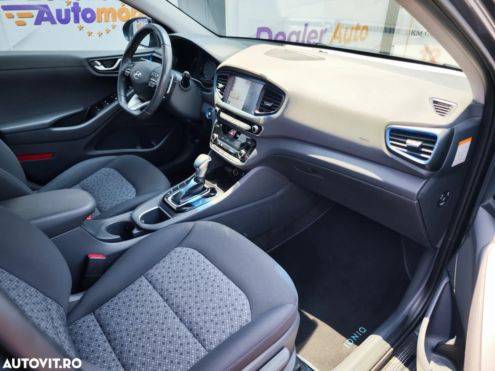 Hyundai IONIQ - 13