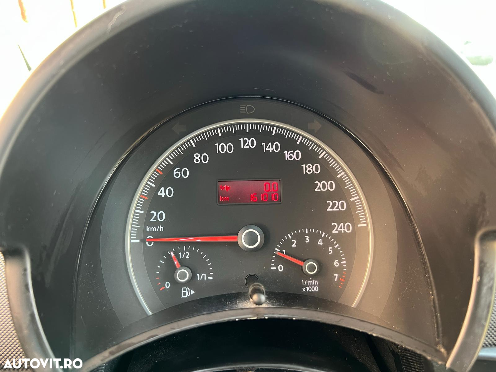 Volkswagen New Beetle - 21