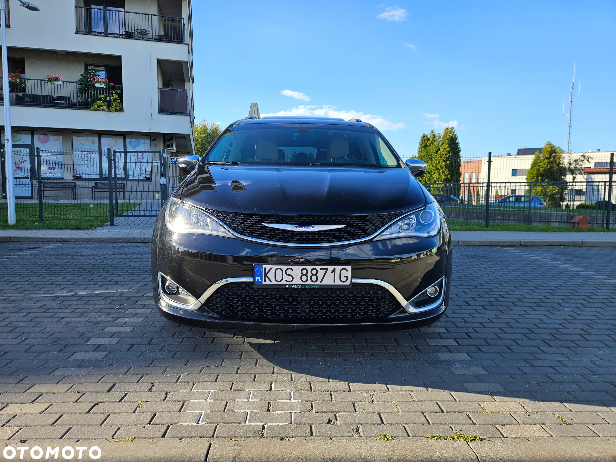 Chrysler Pacifica - 2
