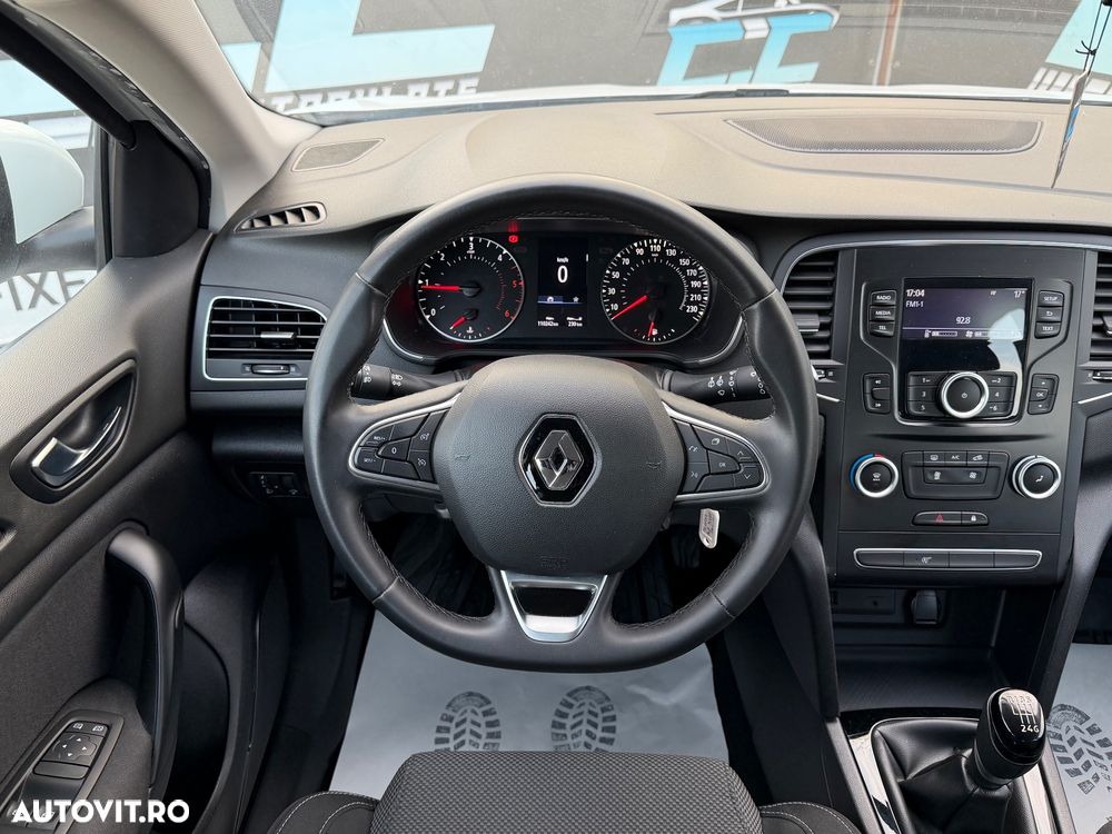 Renault Megane BLUE dCi Business - 9