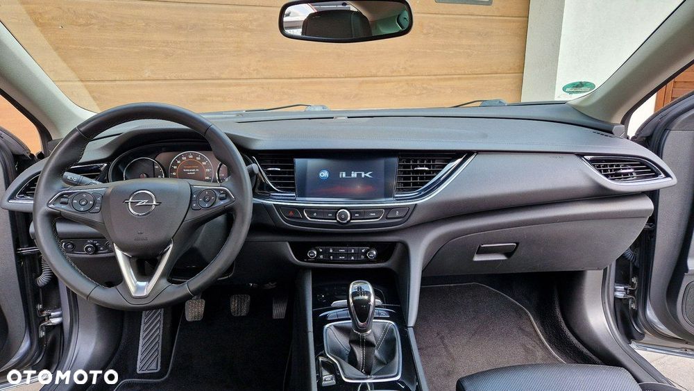 Opel Insignia - 25