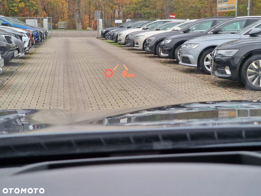 BMW Seria 7 740d xDrive - 38