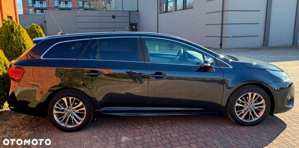 Toyota Avensis Touring Sports 1.6 D-4D Executive - 40