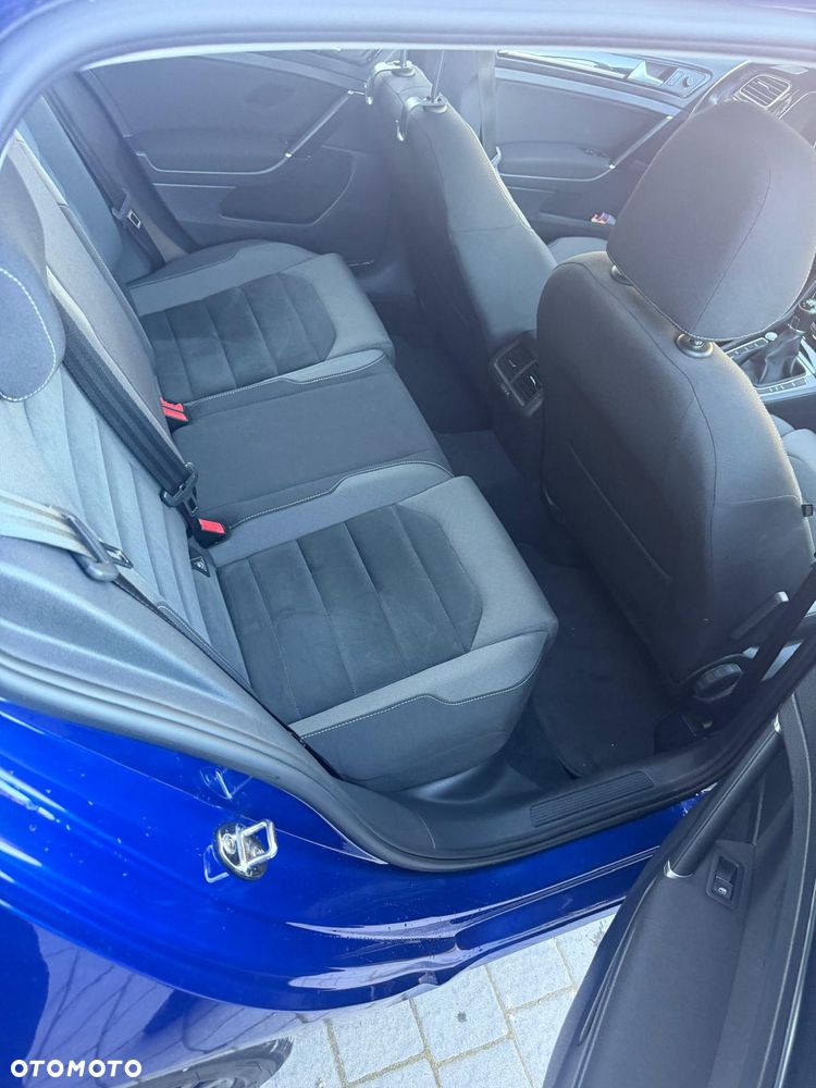 Volkswagen Golf - 16