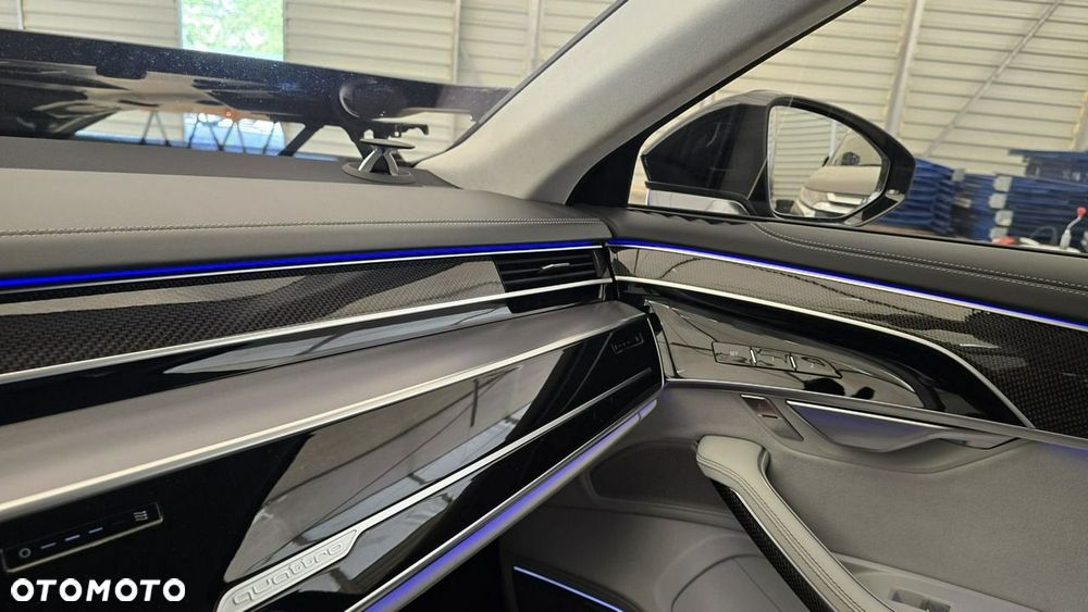 Audi S8 - 38