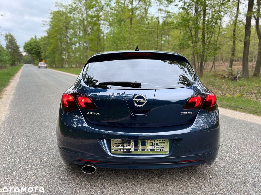 Opel Astra - 11