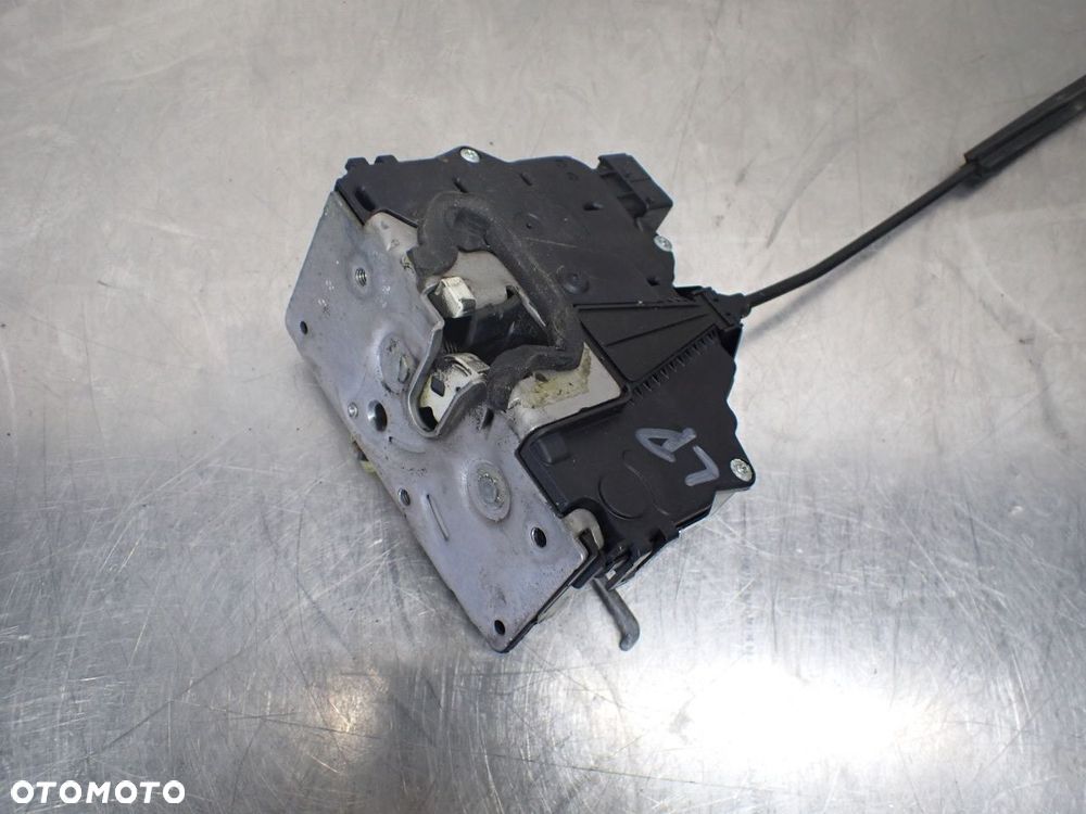 ZAMEK LEWY PRZÓD DRZWI FIAT PUNTO 2012 1.3 M-JET - 2