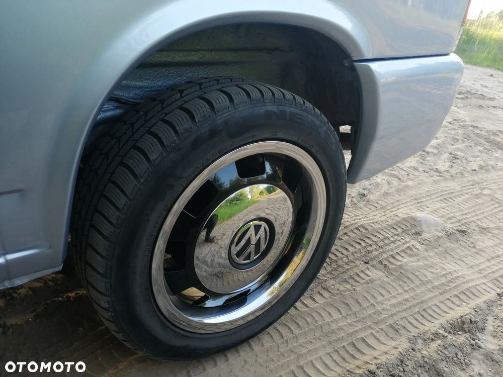 Volkswagen Multivan Standard - 32