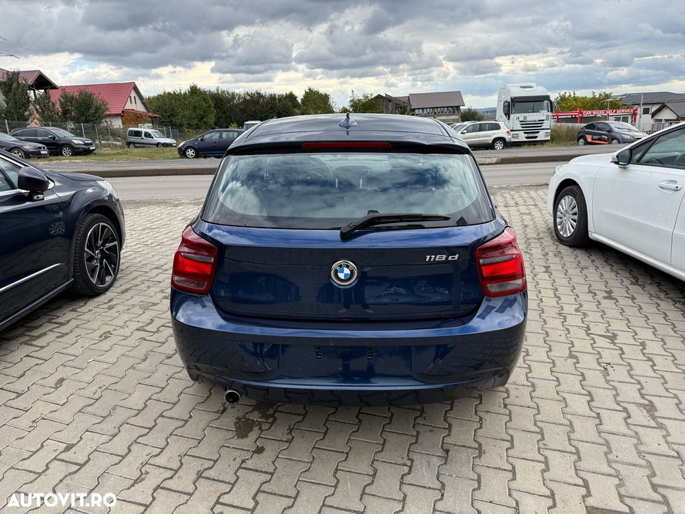 BMW Seria 1 118d Aut. Sport Line - 11