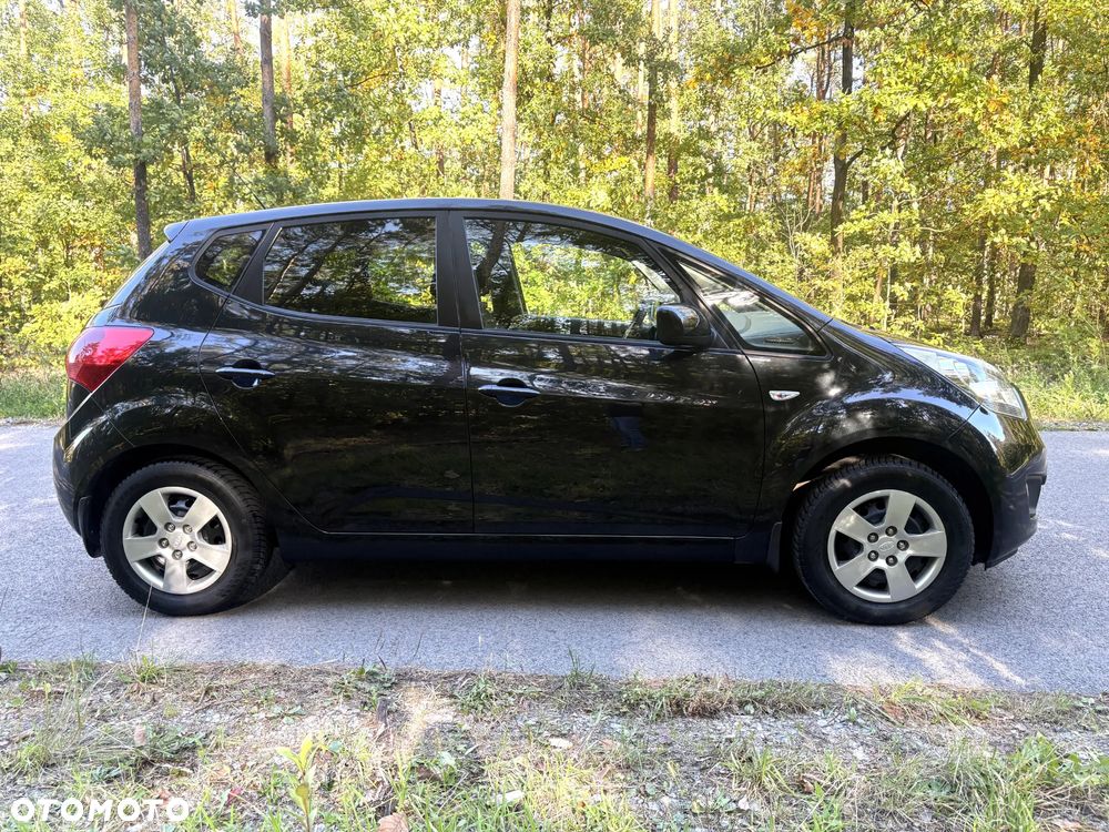 Kia Venga - 24