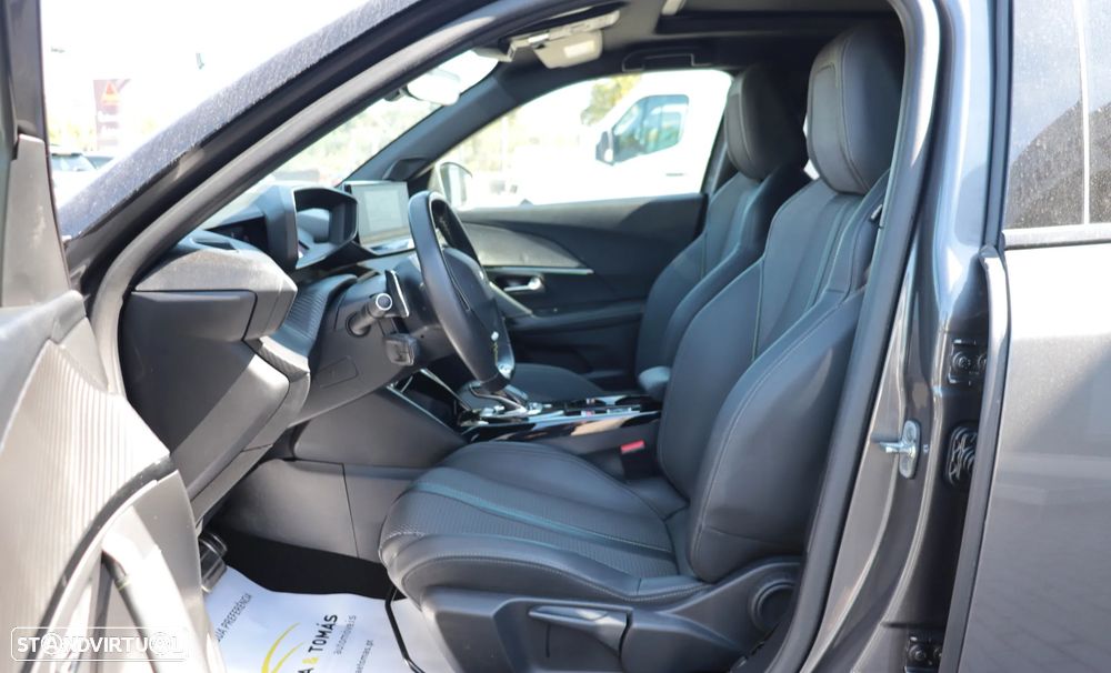 Peugeot 2008 1.2 PureTech GT EAT8 - 13
