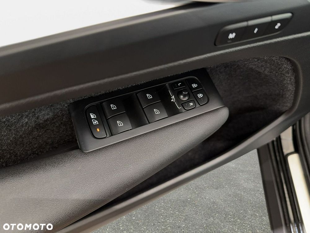 Volvo XC 40 - 35