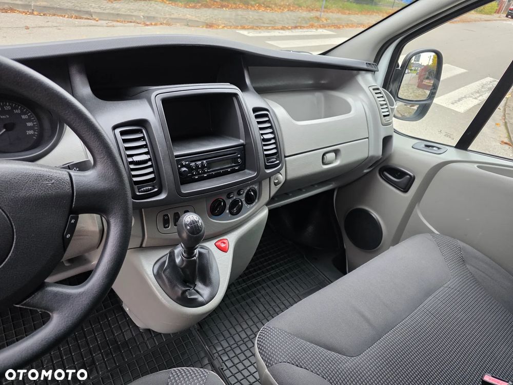 Opel Vivaro - 16