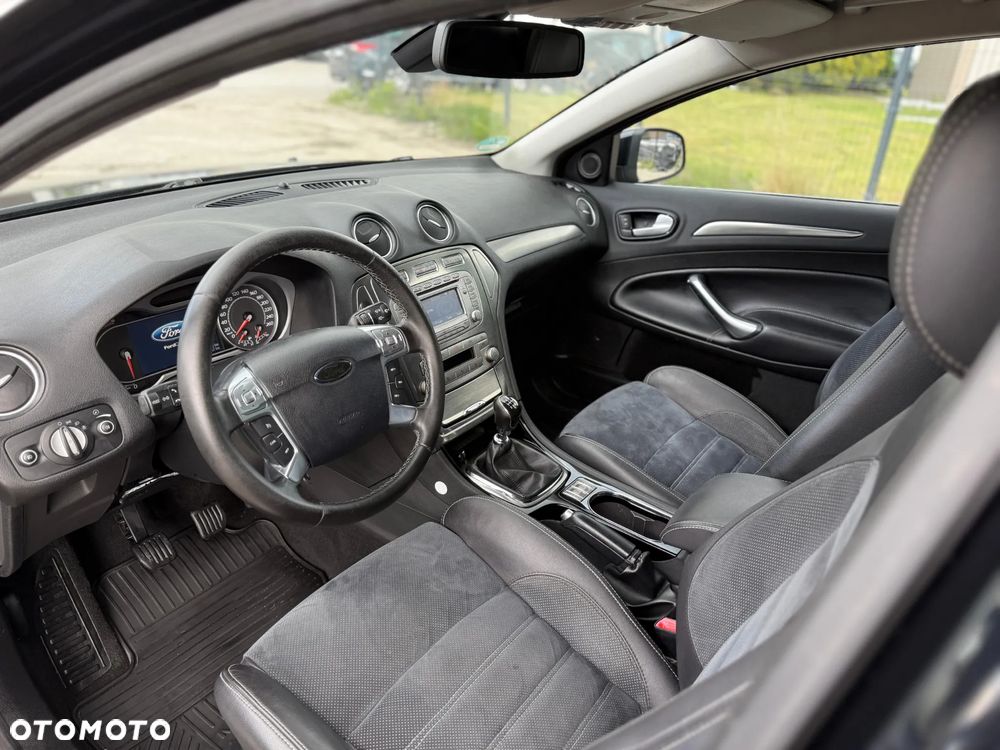 Ford Mondeo 2.2 TDCi Black Magic - 12